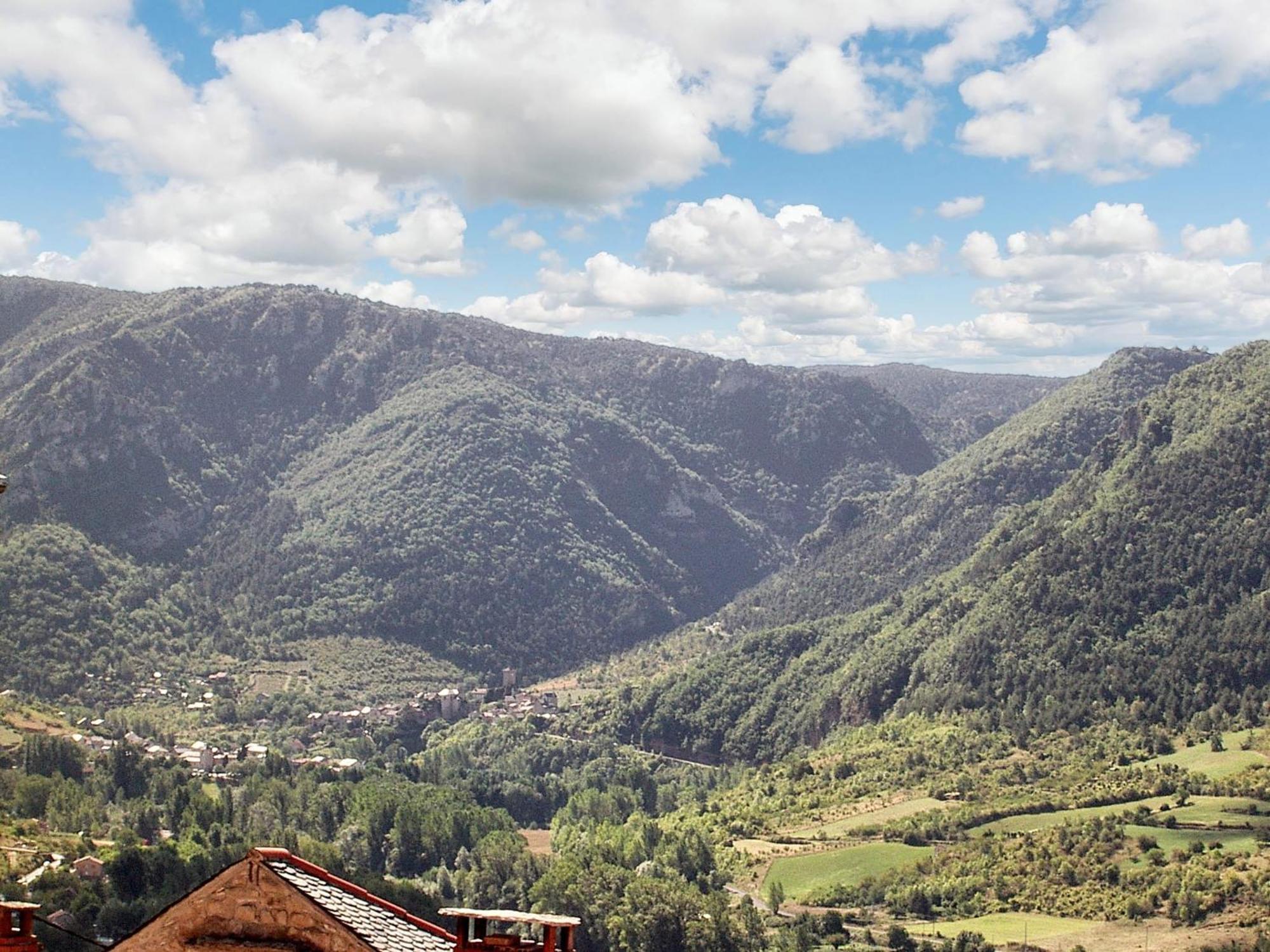 Maison Pittoresque A Mostuejouls Avec Vue Sur La Montagne Dış mekan fotoğraf